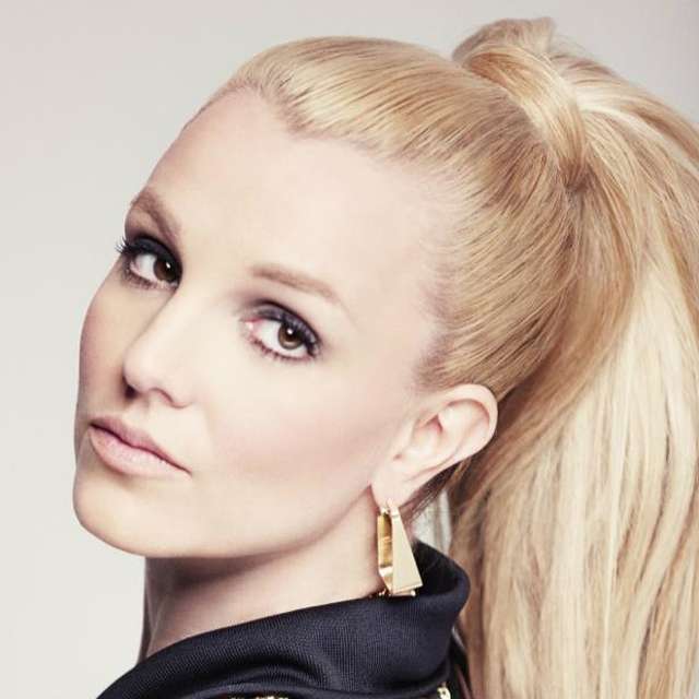 Britney Spears I Puffi 2