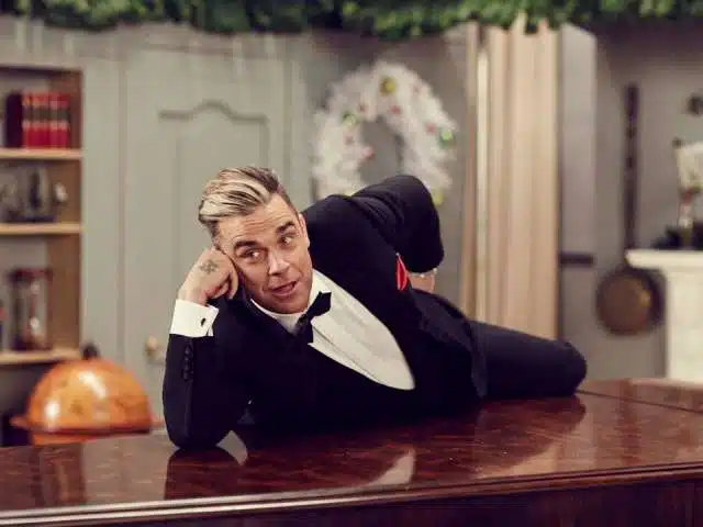 Robbie Williams Shine My Shoes ascolta